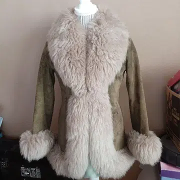 베이지 퍼 옷깃 스웨이드 자켓