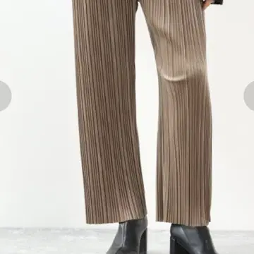 LOWRYS FARM 허리밴딩 끈 포함 플리츠 팬츠 하의