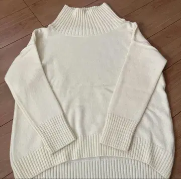 스테디셀러 E by Eclat 이바이 에클라 보틀넥 니트 아이보리