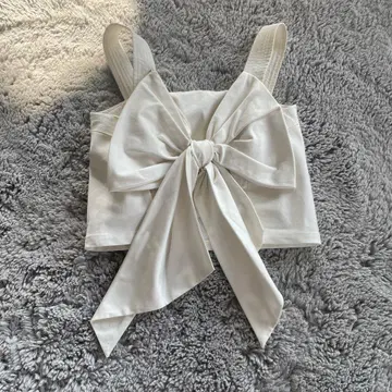 클리닝 완료 [ Johanna Ortiz ] 리본 달린 화이트 탱크 상의