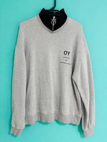 QY 2020 가을/겨울 컬렉션 트레이닝복 그레이