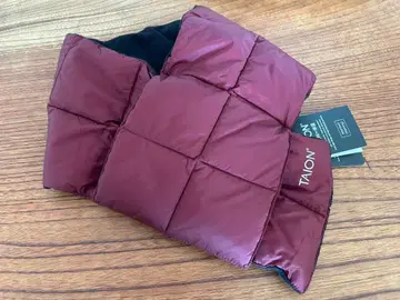 TAION 다운 넥워머 크림슨 컬러