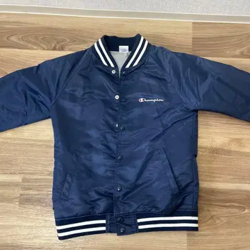 Champion 네이비 바시티 자켓
