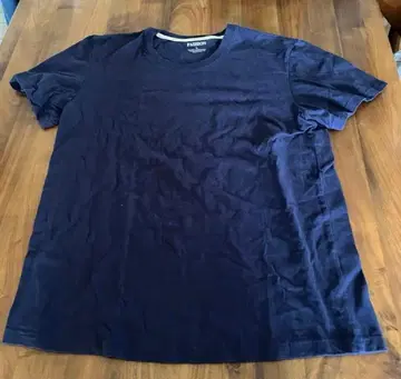 네이비 크루넥 티셔츠