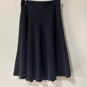 BLACK FLARE SKIRT 38