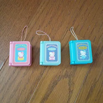헬로키티 미니북형 키링 3개 세트 헤이세이 레트로