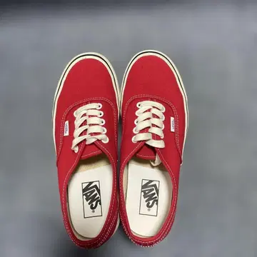 반스 애너하임 오센틱 44dx 26cm