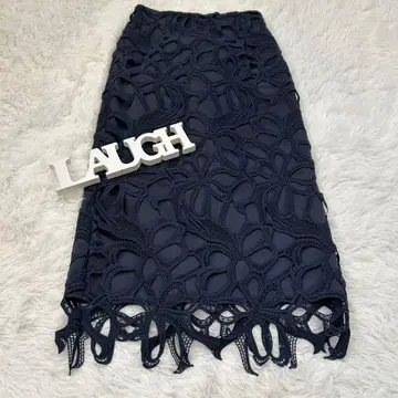 컨디션 최상 Noela 노엘라 네이비 레이스 타이트 스커트
