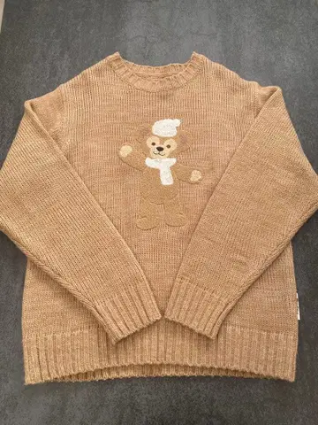 더피 자수 니트 [도쿄 디즈니 리조트]