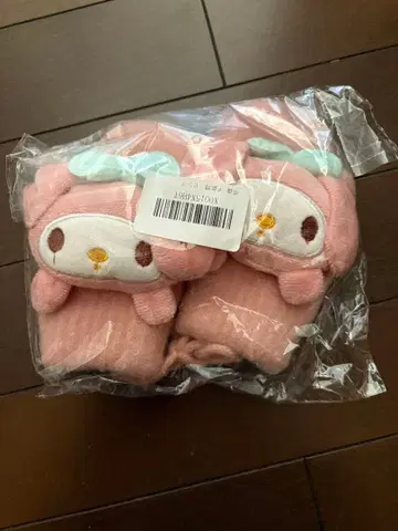 핑크 캐릭터 포함 미튼 장갑