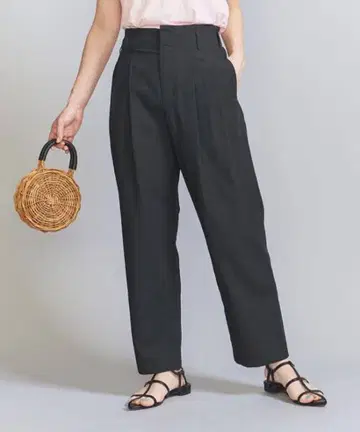 BEAUTY&YOUTH 투 턱 백 밴딩 테이퍼드 팬츠