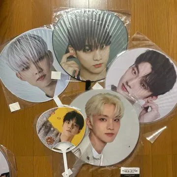 THEBOYZ 큐 부채 묶음 판매