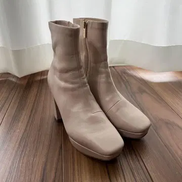 [새상품급] RANDA M 스퀘어 부츠 23 23.5