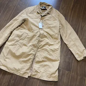 미사용 새상품! 남성용 아줄바이마우지 베이지 코트 사이즈 M