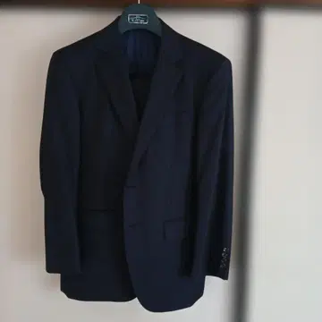 에르메네질도 제냐 네이비 수트