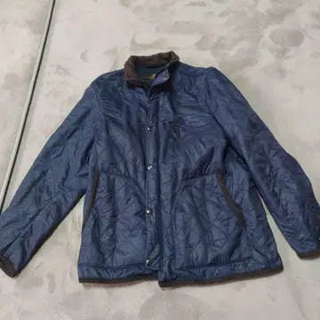 단 몇 번 사용한 새상품급 크로커다일 안감 플리스 퀼팅 자켓 M 네이비