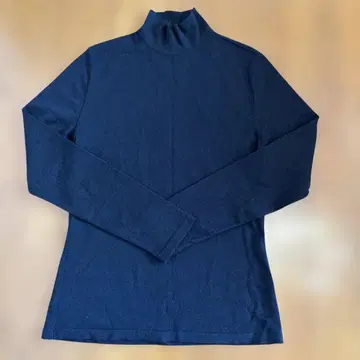 페라가모 긴팔 하이넥 니트 블랙