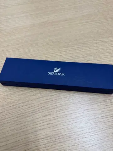Swarovski 플라워 모티브 목걸이