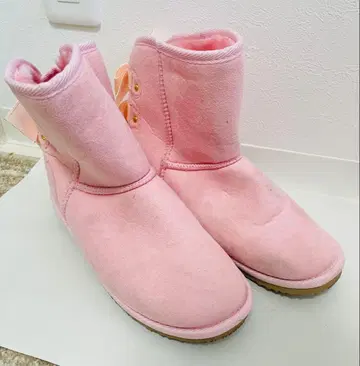 핑크 리본 포함 어그 부츠 L 사이즈