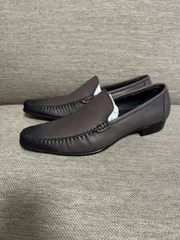 미사용 새상품 EPOCAUOMO 다크 브라운 로퍼 SMR036-724