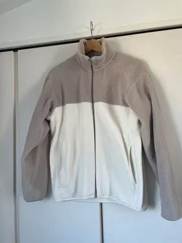유니클로 베이지 화이트 플리스 자켓 S