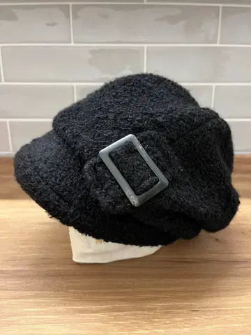 [ 새상품급 ] Anastasia 아나스타시아 헌팅 캡 블랙 모자 블랙