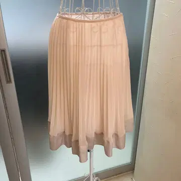 일본제 핑크 베이지 플리츠 스커트 무릎 기장