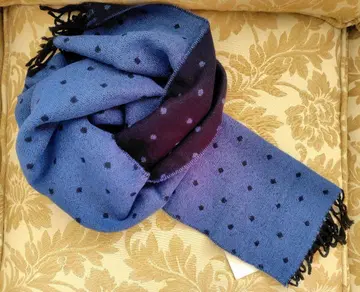 새상품 이탈리아제 도트 무늬 머플러 네이비 블루