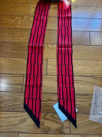 [ 미사용 새상품 ] Ferragamo 스카프 반두 5