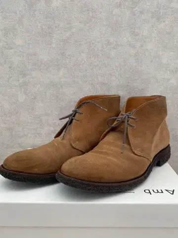 ENDRESS의 스웨이드 처카 부츠