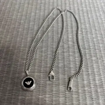 엠포리오 아르마니 실버 목걸이