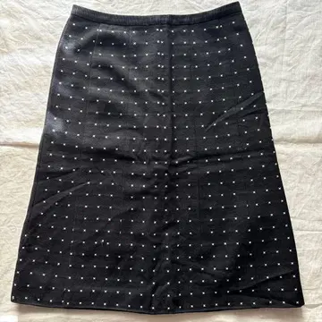 모베즈 엘르 블랙 별 패턴 타이트 스커트