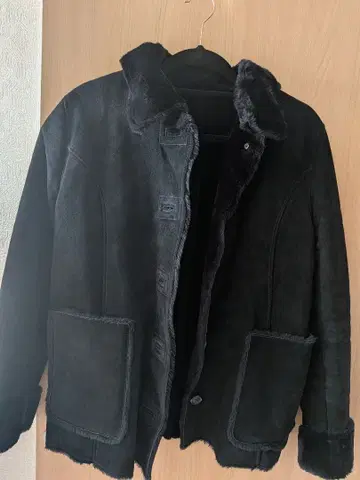 블랙 겉감 스웨이드, 안감 무스탕 자켓