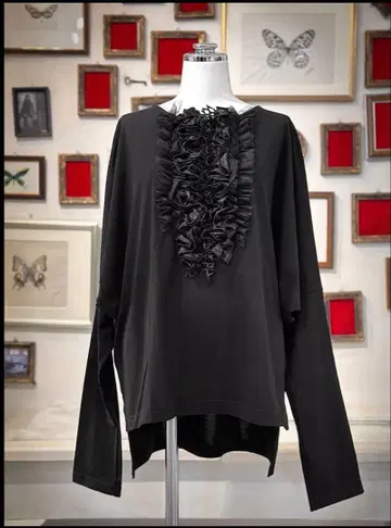 Na+H 블랙 프릴 긴팔 상의