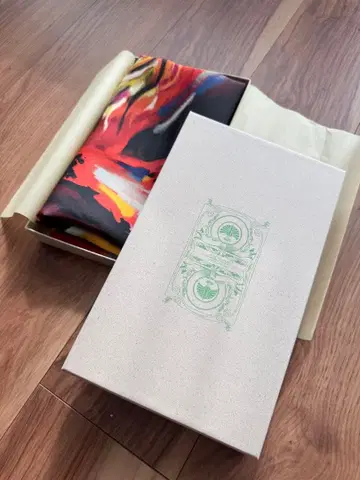 도쿄사변 스카프 붉은 짐승