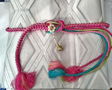 컬러풀한 허리띠