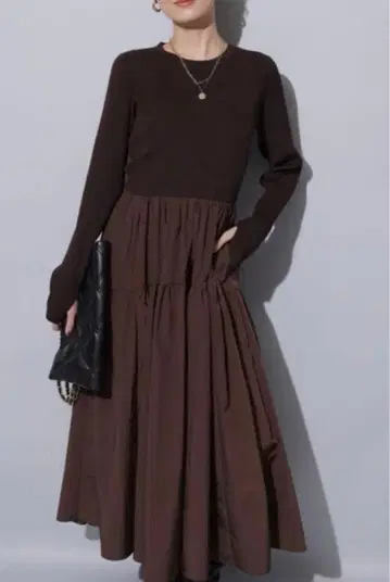 아르페쥬 스토리 타프타 도킹 원피스 브라운