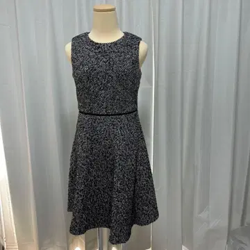 M-PREMIER 슬리브리스 플레어 원피스 38