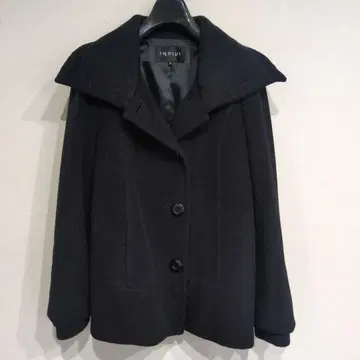 새상품급 INDIVI 블랙 울 숏코트 옷깃 소매 니트 보온성 up