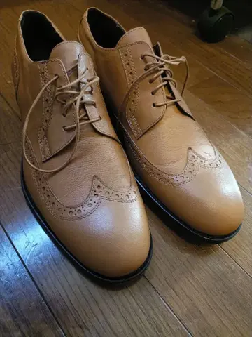 오늘 매진 블루노 마리 윙팁 카멜 42 미사용