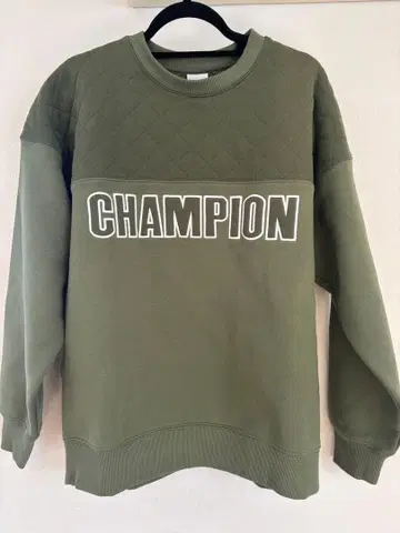 Champion 올리브 그린 트레이닝복 L 사이즈