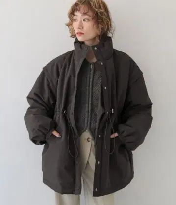 CLEIO 2WAY 미들 기장 충전솜 코트