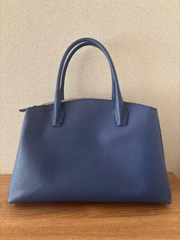 [ BEAMS ] NALU 이탈리아제 네이비 가죽 토트백