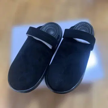 건강 스웨이드 샌들 블랙 스트랩