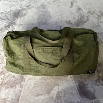 Abercrombie & Fitch 원통형 보스턴 백