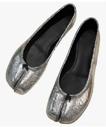 실버 메탈릭 발레 슈즈 타비