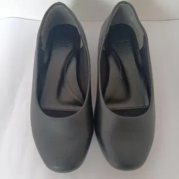 새상품급 ABCMART 펌프스 블랙