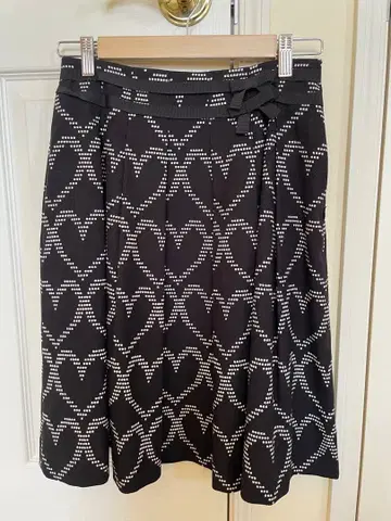 M's 그레이시 하트 무늬 플리츠 스커트 38