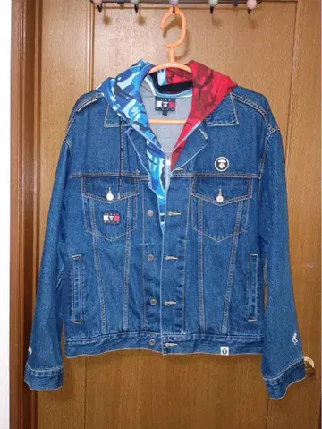 AAPE x TOMMY JEANS DENIM TRUKER JACKET