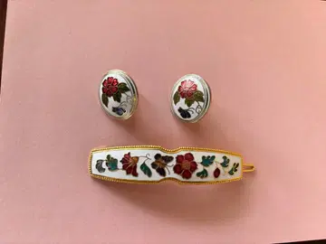 꽃무늬 귀찌와 헤어핀 세트